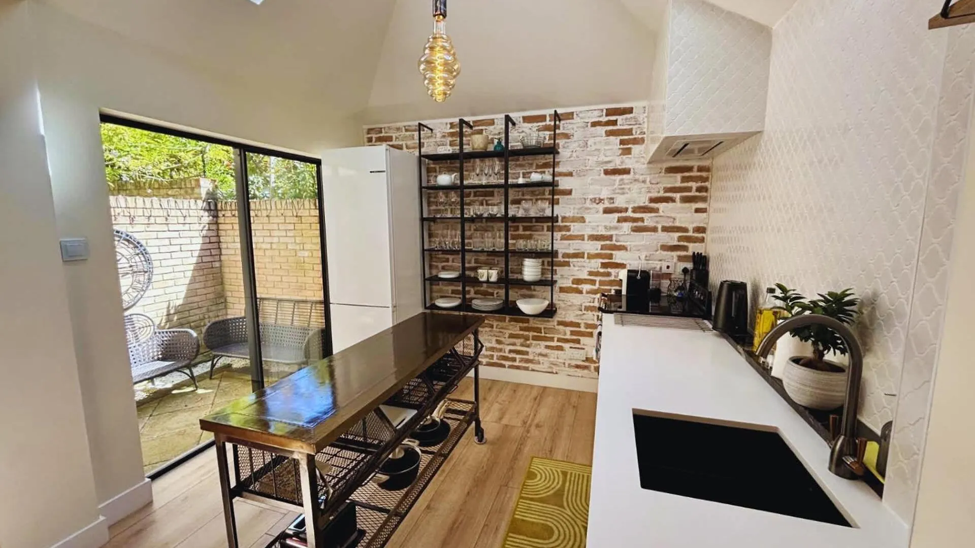 Semesterbostad Bright Mews House With Garage In Heart Of Cambridge Villa